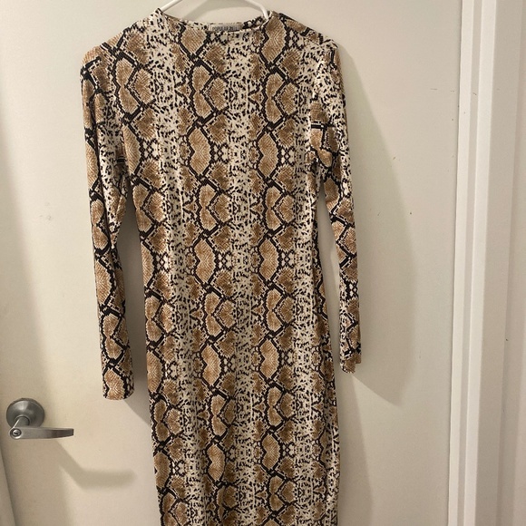 Dress - Picture 1 of 1